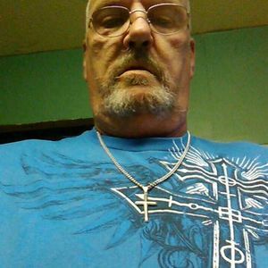 Meet your Posher, Dennis